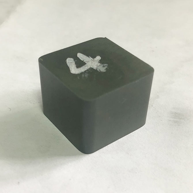 加工實例：陶瓷方形切割記錄/C型金剛石線切形機