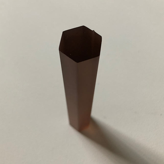 加工實例：厚度141mm藍寶石圓柱切割六邊形