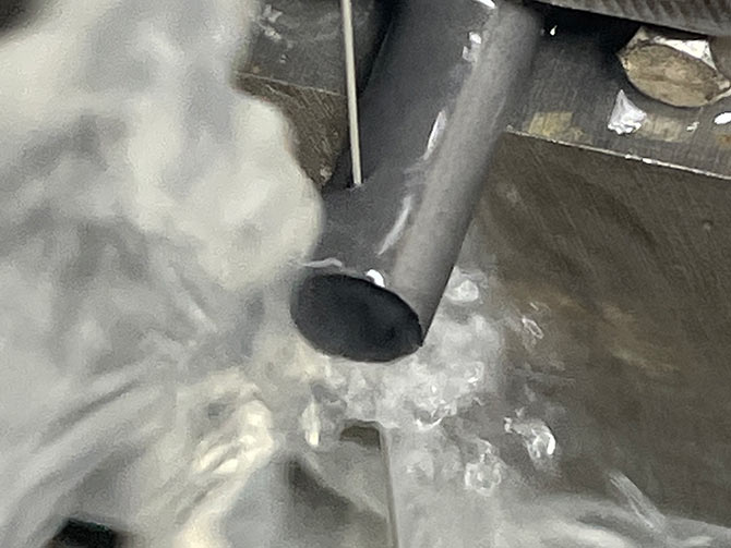氧化鋯切樣，氧化鋯切割設(shè)備，氧化鋯切割機(jī)，今科技術(shù)